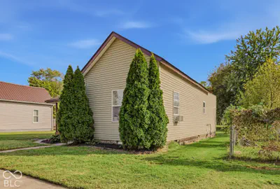723 Oak Street, Seymour - 25