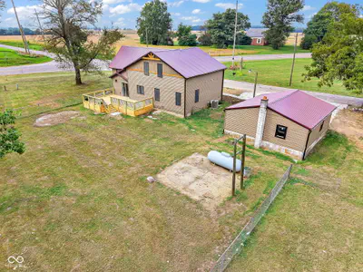 2426 650, Waynetown - 67