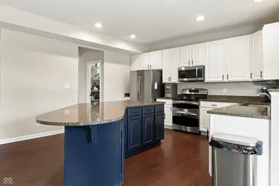 12248 Hawks Nest Drive, Fishers - 13