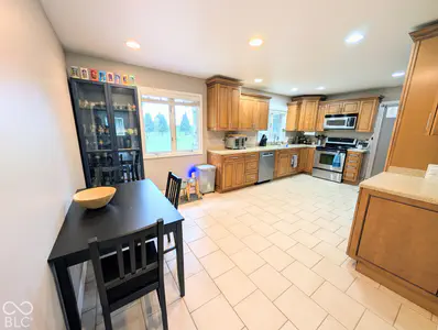1640 South, Columbus - 15