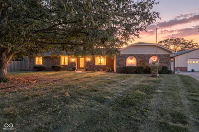 1221 Normandie Court, Avon - 47