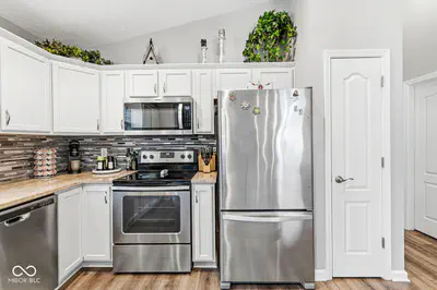 1209 Spencer Drive, Greenwood - 14