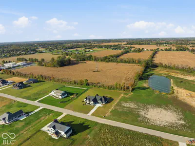 2786 S Kings Way, New Palestine - 65