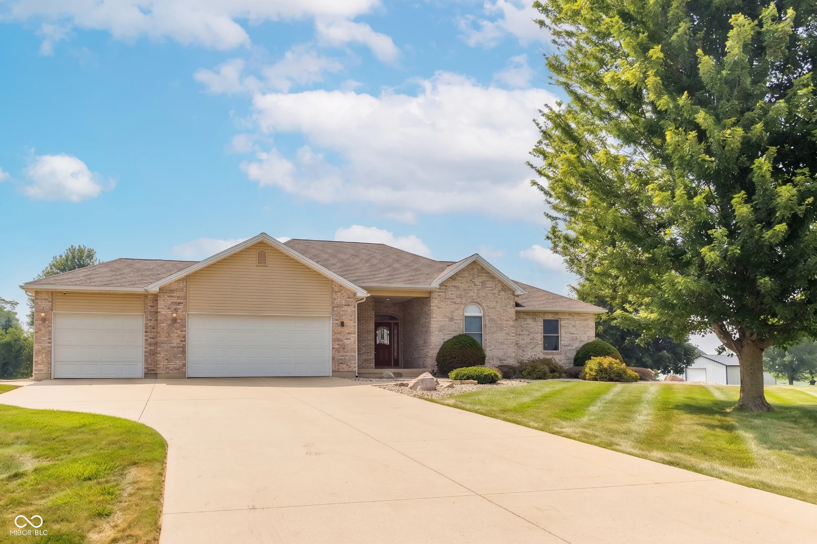 2740 Delucio Boulevard, Centerville