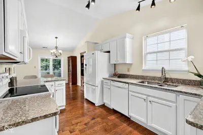 10635 Aspen Drive, Fishers - 11