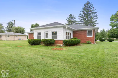 214 W Kings Highway, Rushville - 23