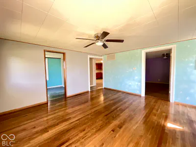 317 Center Street, Worthington - 11