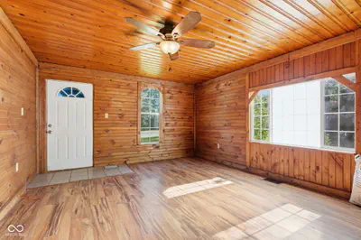 9781 Walnut Street, Lapel - 7