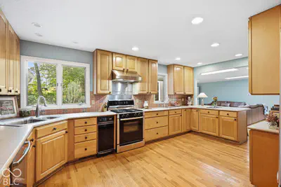 890 Starkey Road, Zionsville - 8