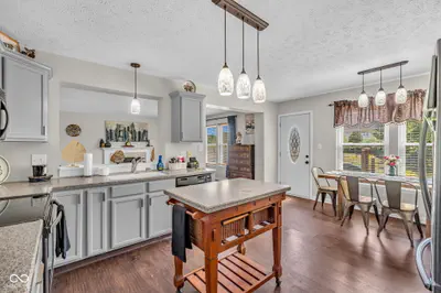 2905 Shadow Lake Drive, Indianapolis - 24