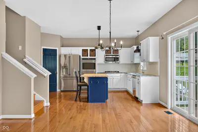 697 Lake Vista Drive, Columbus - 14