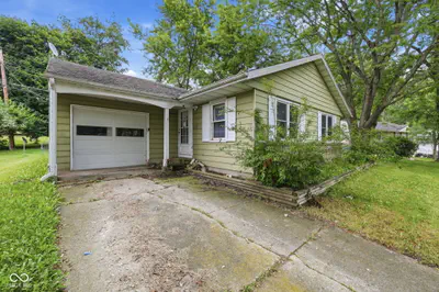 609 Airedale Drive, Hartford City