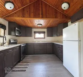 5711 W County Road 1070 N, Gaston - 3