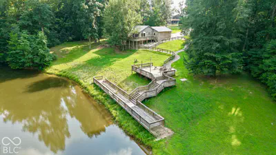 8900 Island Pond Road, Quincy - 3