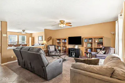 6852 Maywood Circle, Avon - 4