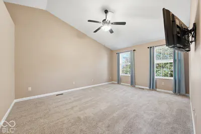 8567 Knoll Crossing, Fishers - 17