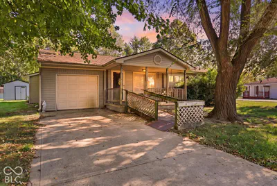 1694 Cardinal Lane, Shelbyville