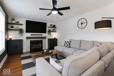 7974 Cobblesprings Drive, Avon - 17