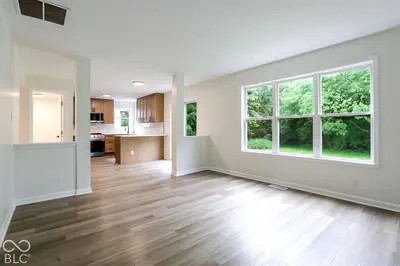 12409 Crystal Pointe Circle, Indianapolis - 3