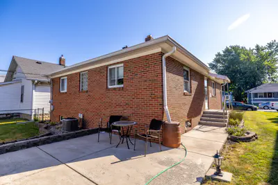 84 7th Avenue, Beech Grove - 83