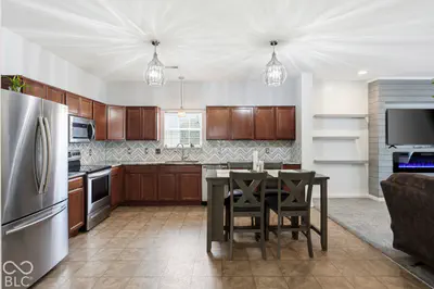 2349 Cole Wood Circle, Indianapolis - 8
