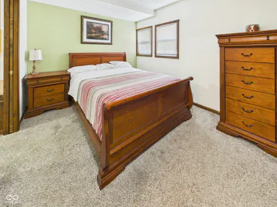318 Vasbinder Drive, Chesterfield - 21