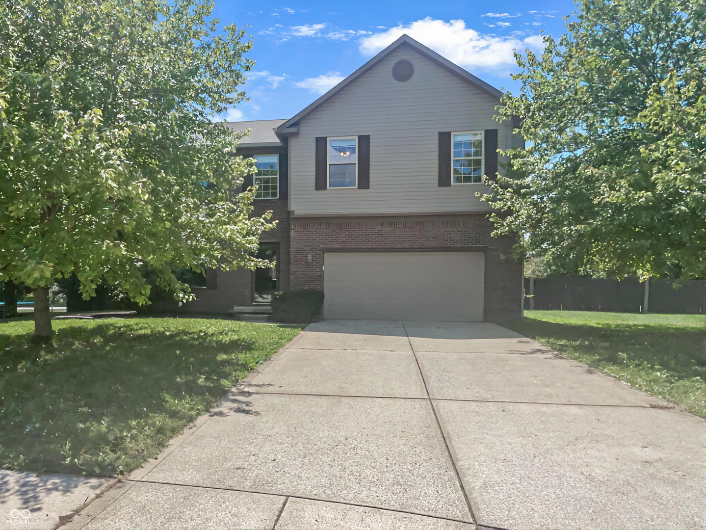 1463 Pippin Court, Avon