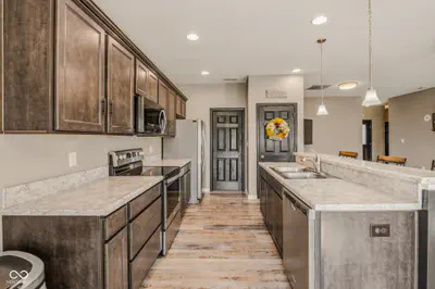 2337 Creekland Drive, Columbus - 14