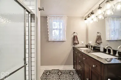 4668 E Leeward Cove, Martinsville - 35