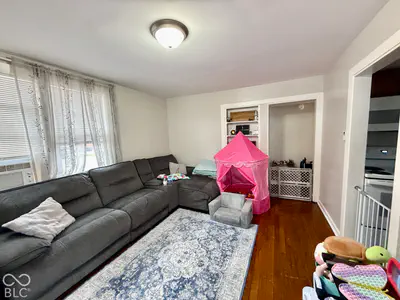 635 High Street, Versailles - 3