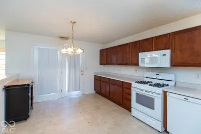 8113 Sydney Lane, Avon - 5