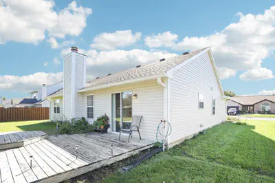 320 E Quail Wood Lane, Westfield - 32