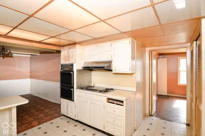 10206 Lawnhaven Drive, Indianapolis - 11