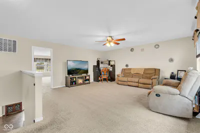 8801 Browns Valley Lane, Camby - 30
