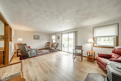 10664 S 9 W, Pendleton - 6