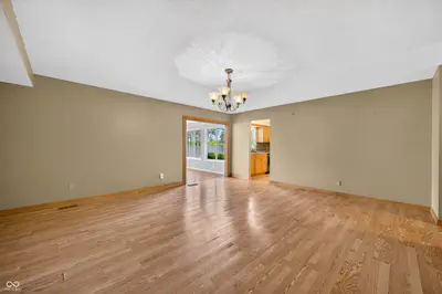 2846 Hillside Drive, Bedford - 7