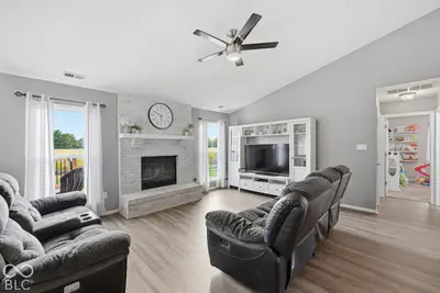 208 Fountain Lake Drive S, Shelbyville - 23
