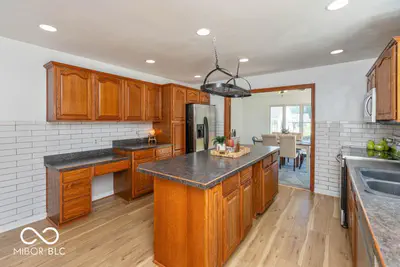 5329 W Smith Valley Road, Greenwood - 10