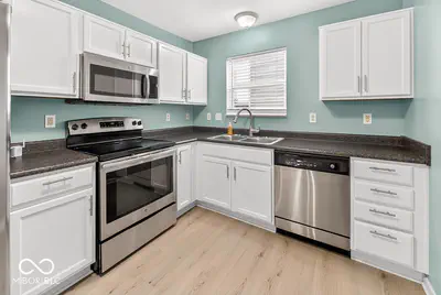 910 Stonehurst Drive, Franklin - 6