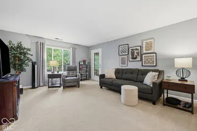 558 Hunters Drive, Carmel - 8