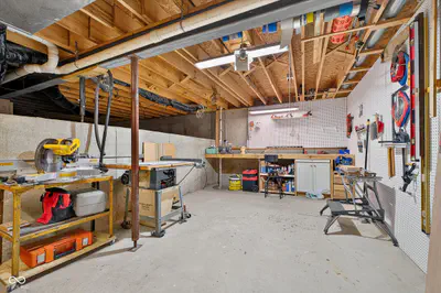 1720 Bentbrook Drive, Avon - 40