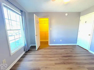644 Sherwood Hills Drive, Bloomington - 7