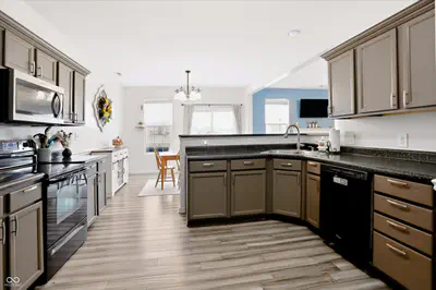 3392 Roundlake Lane, Whitestown - 11