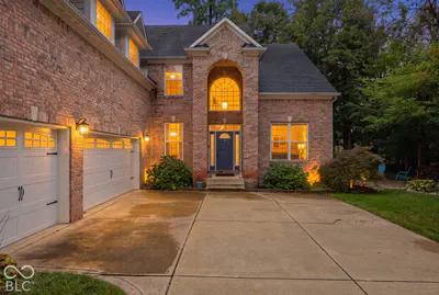7545 Abundance Lane, Avon - 3