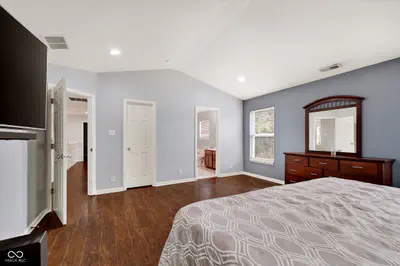 5882 Independence Avenue, Indianapolis - 25