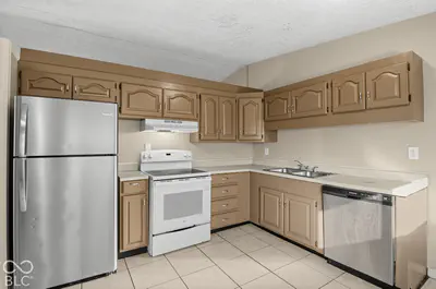 9207 Rochelle Drive, Indianapolis - 4