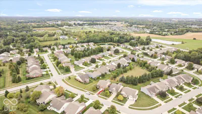 8923 W Cobblestone Drive W, Zionsville - 43