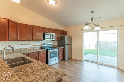 6336 Emerald Springs Drive, Indianapolis - 15