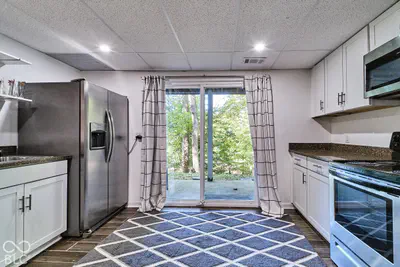 4668 E Leeward Cove, Martinsville - 38