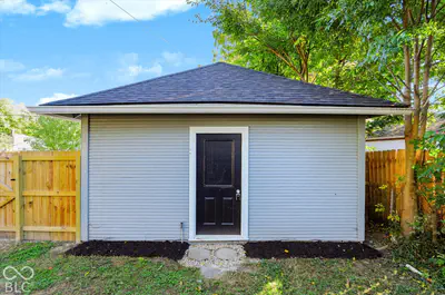 1415 E Castle Avenue, Indianapolis - 46